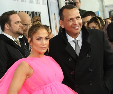 Jennifer Lopez się zaręczyła! I pochwaliła pierścionkiem