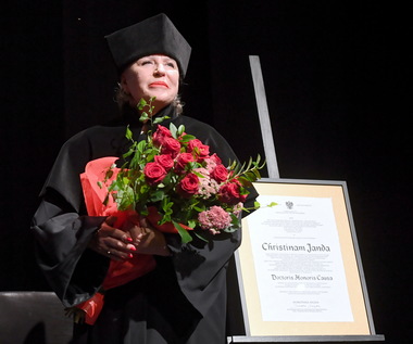 "Umiem zagrać człowieka". Janda doceniona przez AST w Krakowie