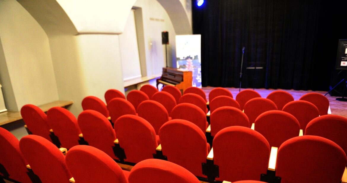 Kina i teatry otwarte od 6 czerwca. Na jakich zasadach można będzie z nich korzystać?