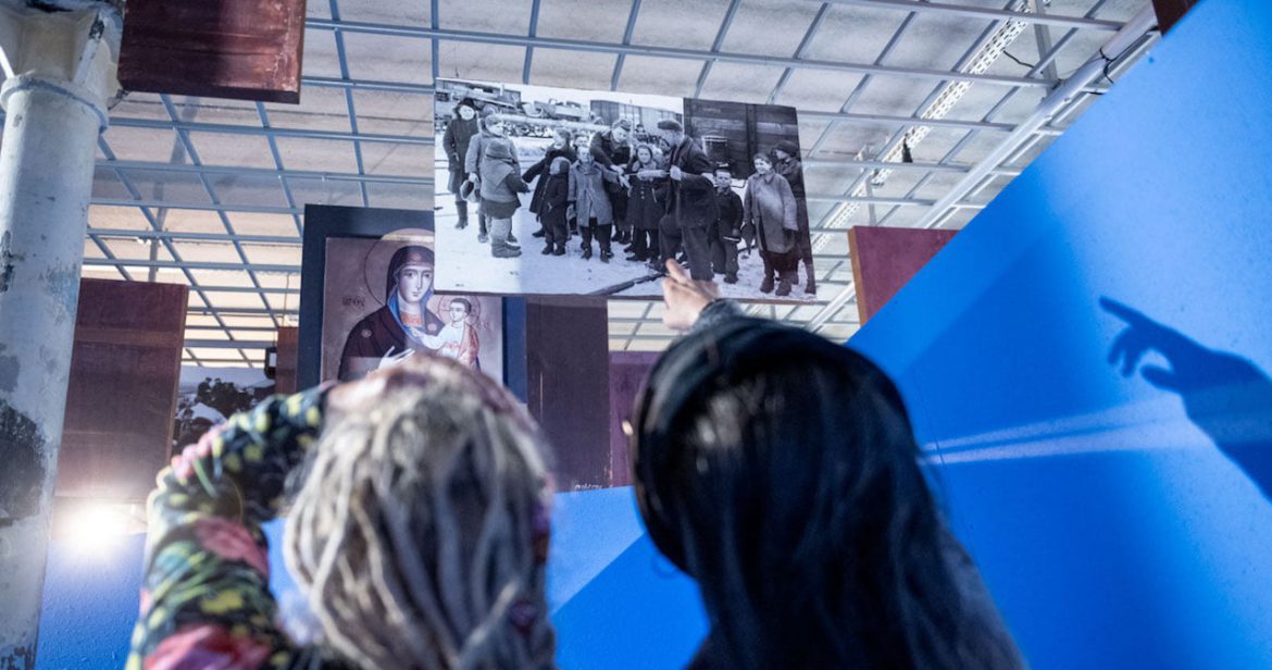 "Wysiedlenie". We Wrocławiu można oglądać wystawę autorstwa Leona Tarasewicza