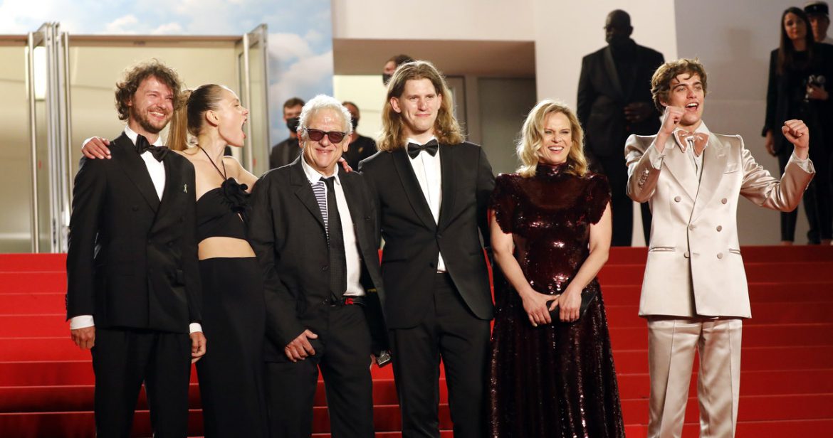 Za nami premiera „IO” w Cannes. Krytycy: wciągające doświadczenie, film, który staje na własnych kopytach