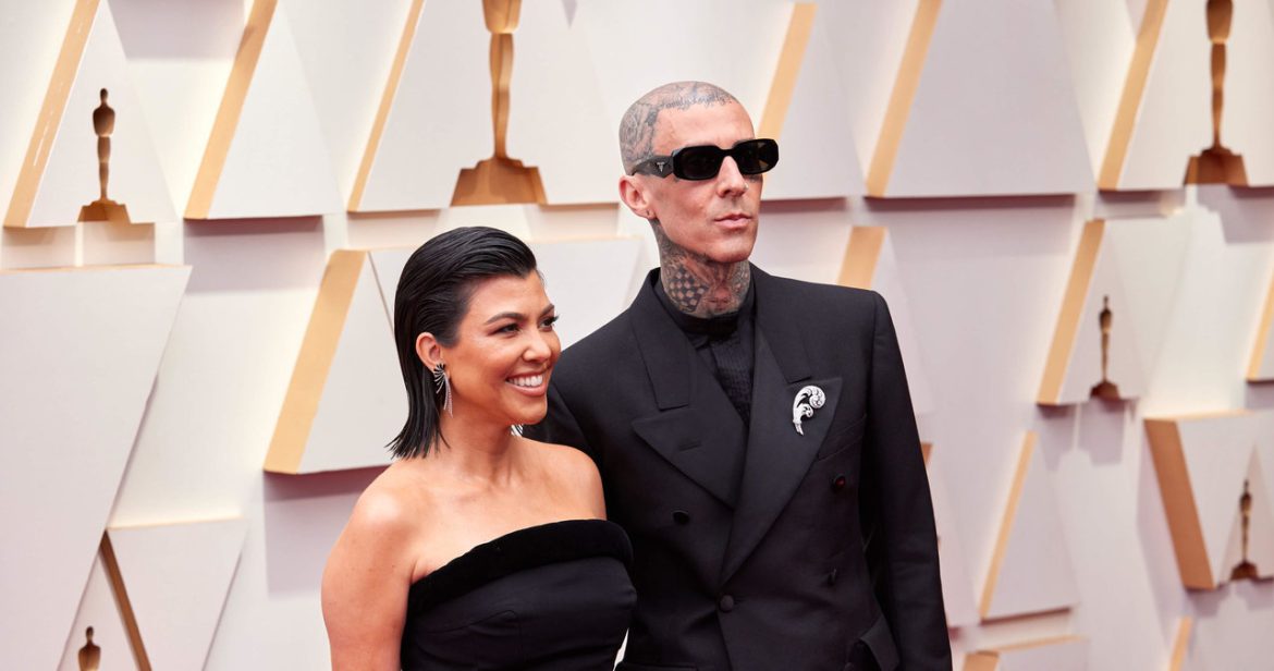 Travis Barker z Blink-182 trafił do szpitala. "Boże, ocal mnie"