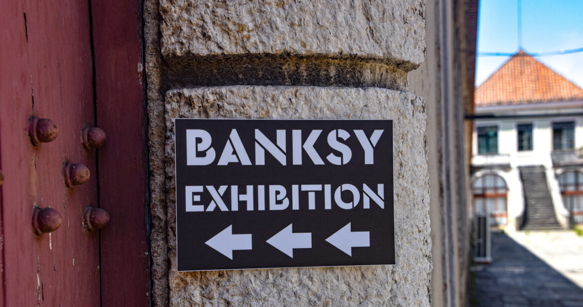 ​Praca Banksy'ego zniszczona. Nie wiedzieli, że to dzieło sztuki