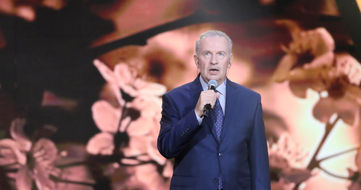 Tomasz Stockinger o roli w "Znachorze": Poczułem falę popularności, ale sodówka mi nie odbiła