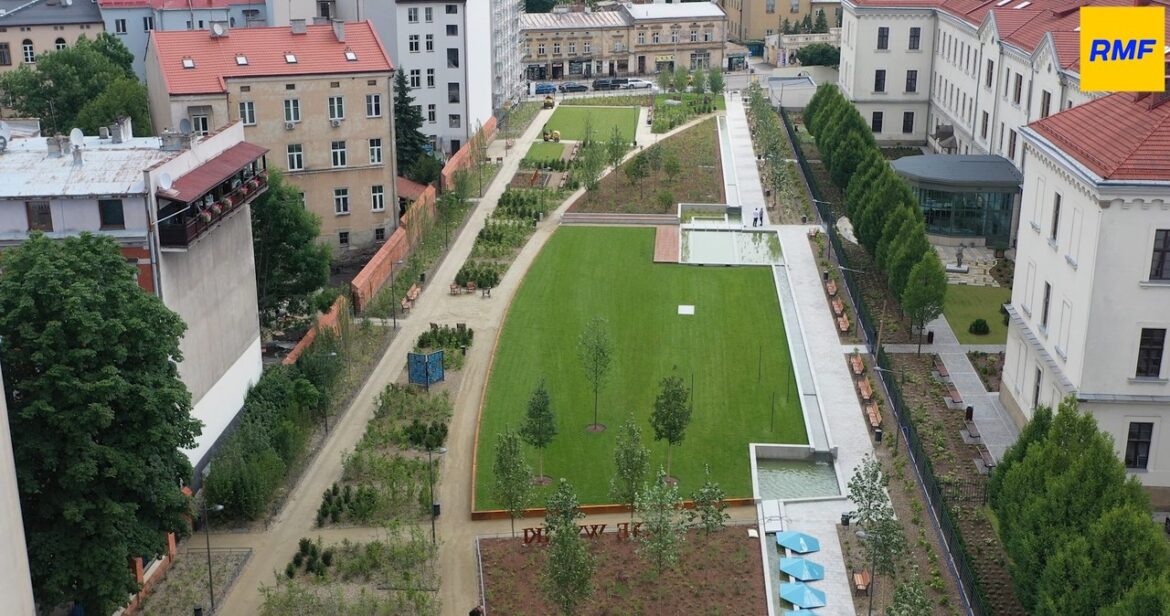 Otwarcie Parku Szymborskiej już w najbliższą niedzielę