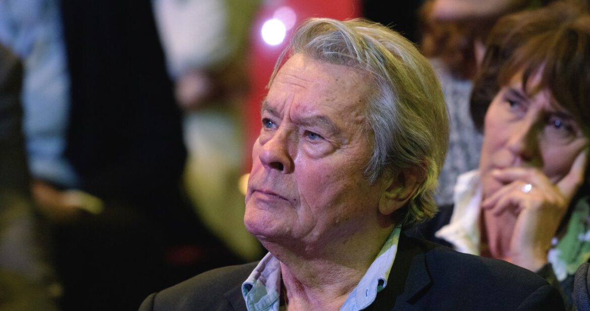 Alain Delon posiadał nielegalnie broń. "72 sztuki broni palnej"