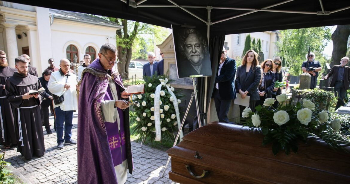 Pogrzeb Mieczysława Grąbki. Aktor spoczął na cmentarzu w Krakowie