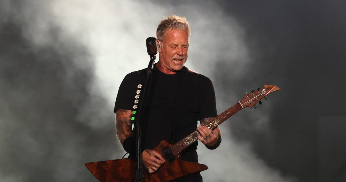 Tusz zmieszany z prochami znanego muzyka. James Hetfield ma nowy tatuaż
