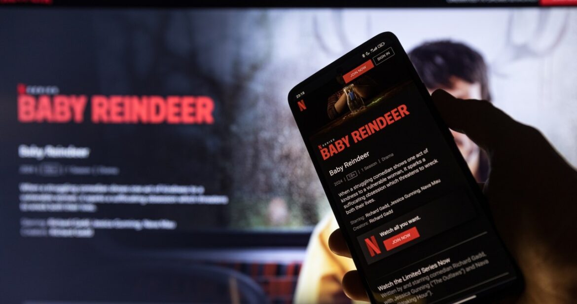 Bohaterka serialu "Reniferek" pozwała Netfliksa