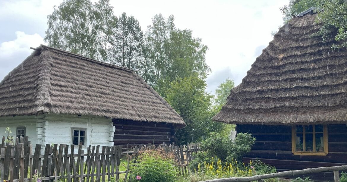 Filmowe wakacje w RMF FM. To tutaj kręcono serial "1670"