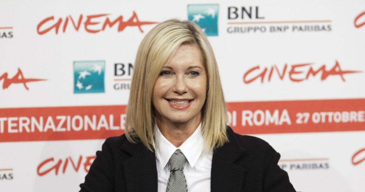 Kultowa kurtka Olivii Newton-John z filmu "Grease" trafi na aukcję