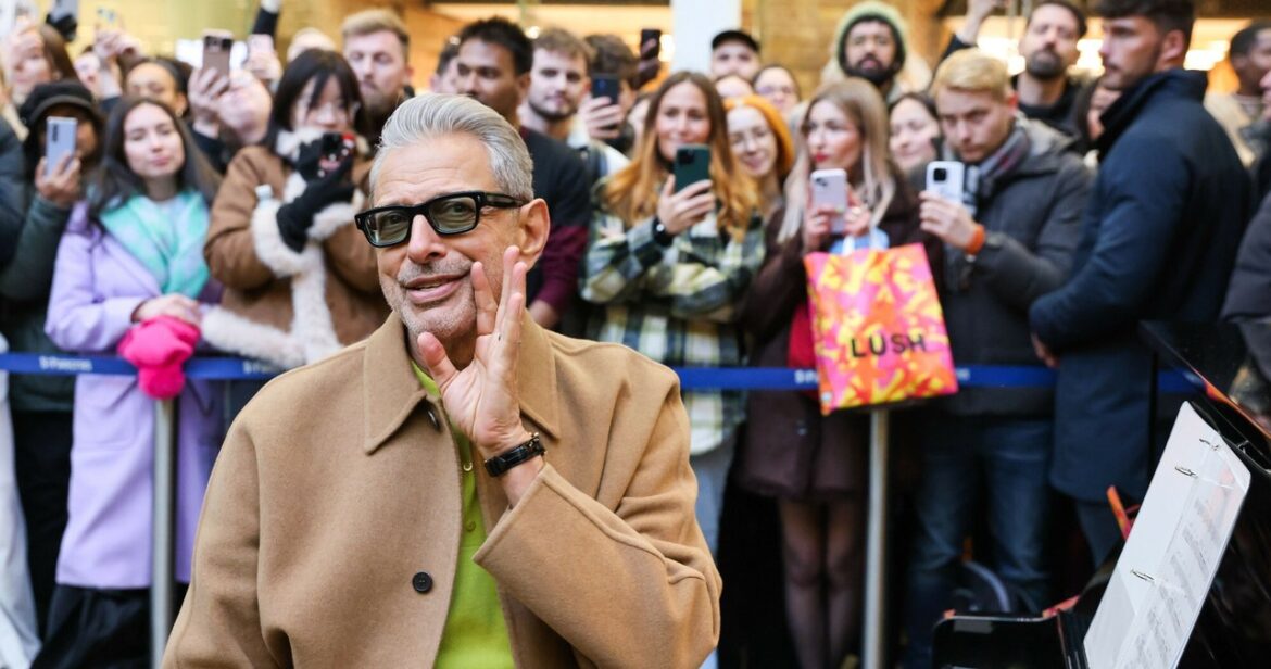 Jeff Goldblum wydaje płytę. Do współpracy zaprosił słynne aktorki