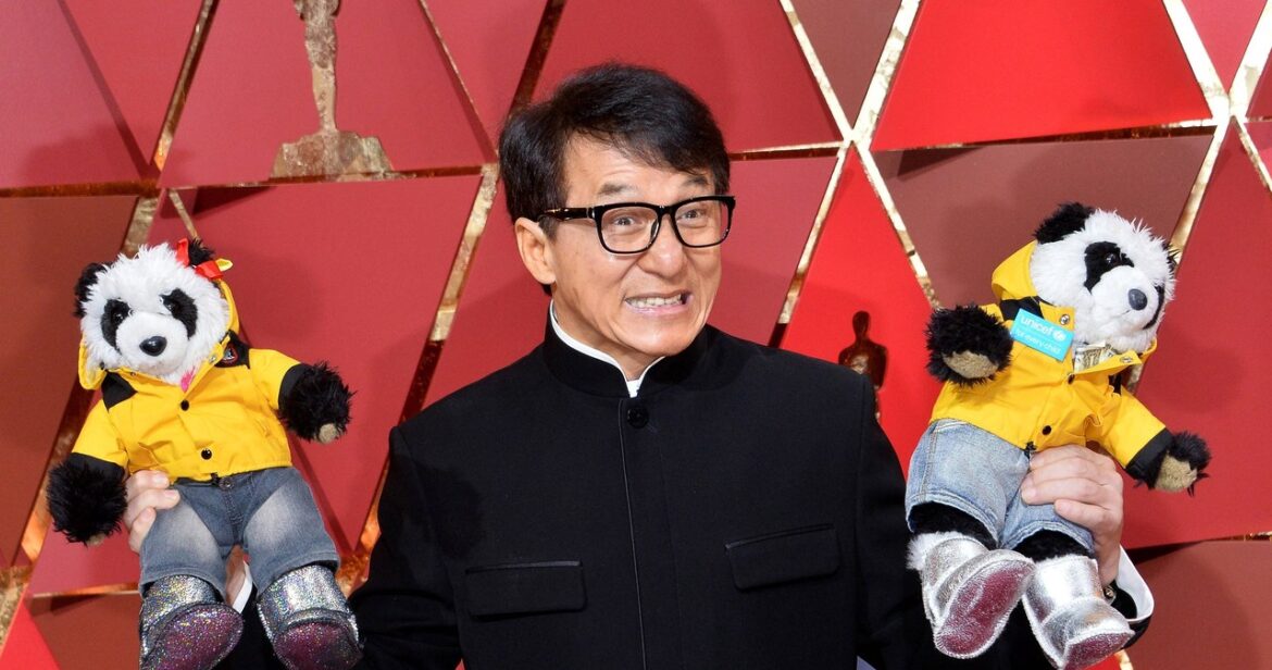 Wiek to tylko liczba! Jackie Chan zachwyca popisami kaskaderskimi