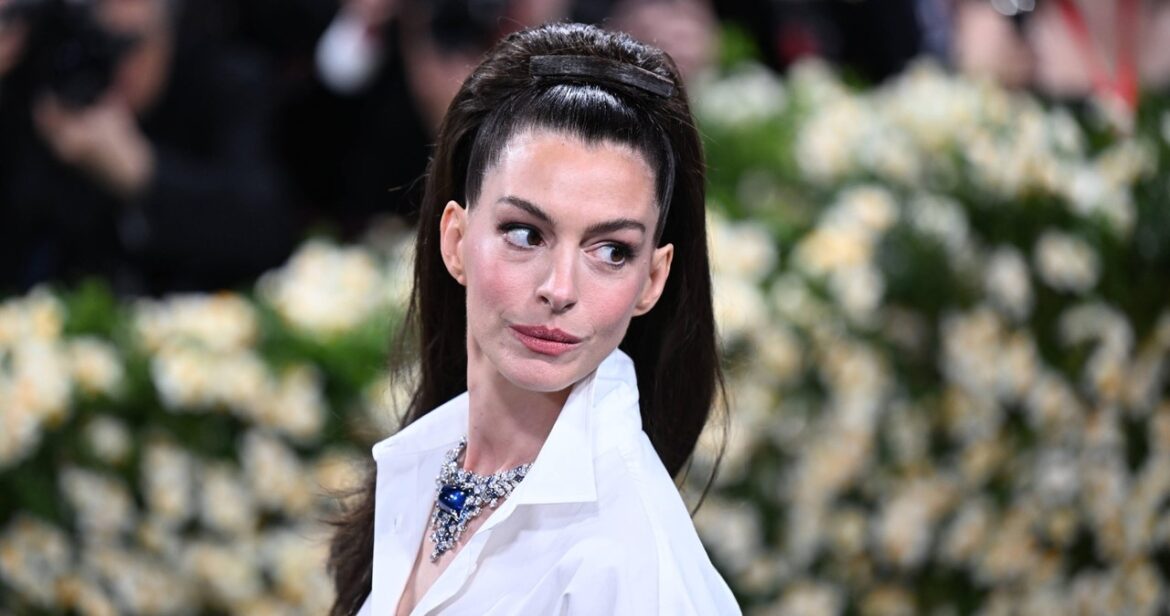 Anne Hathaway wraca na plan! Zobacz, kto dołączył do obsady "Diabeł ubiera się u Prady 2"