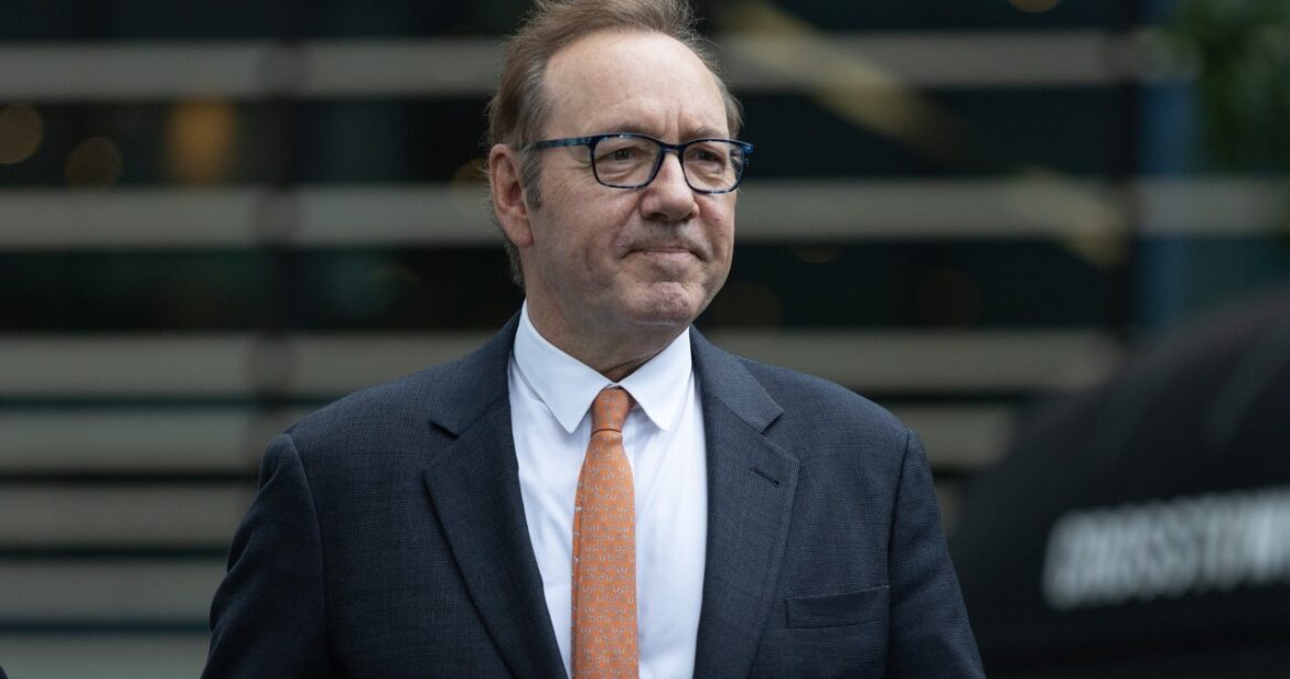 Upadek gwiazdy. Kevin Spacey znowu stanie przed sądem