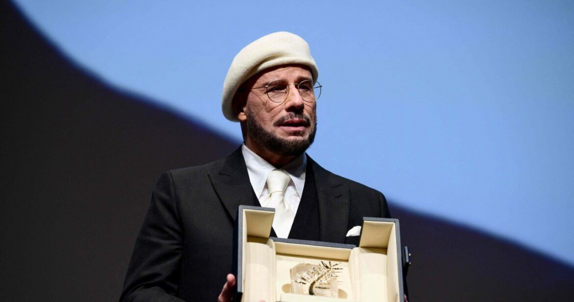 Travolta wzruszony i zaskoczony w Cannes. "To coś więcej niż Oscar"